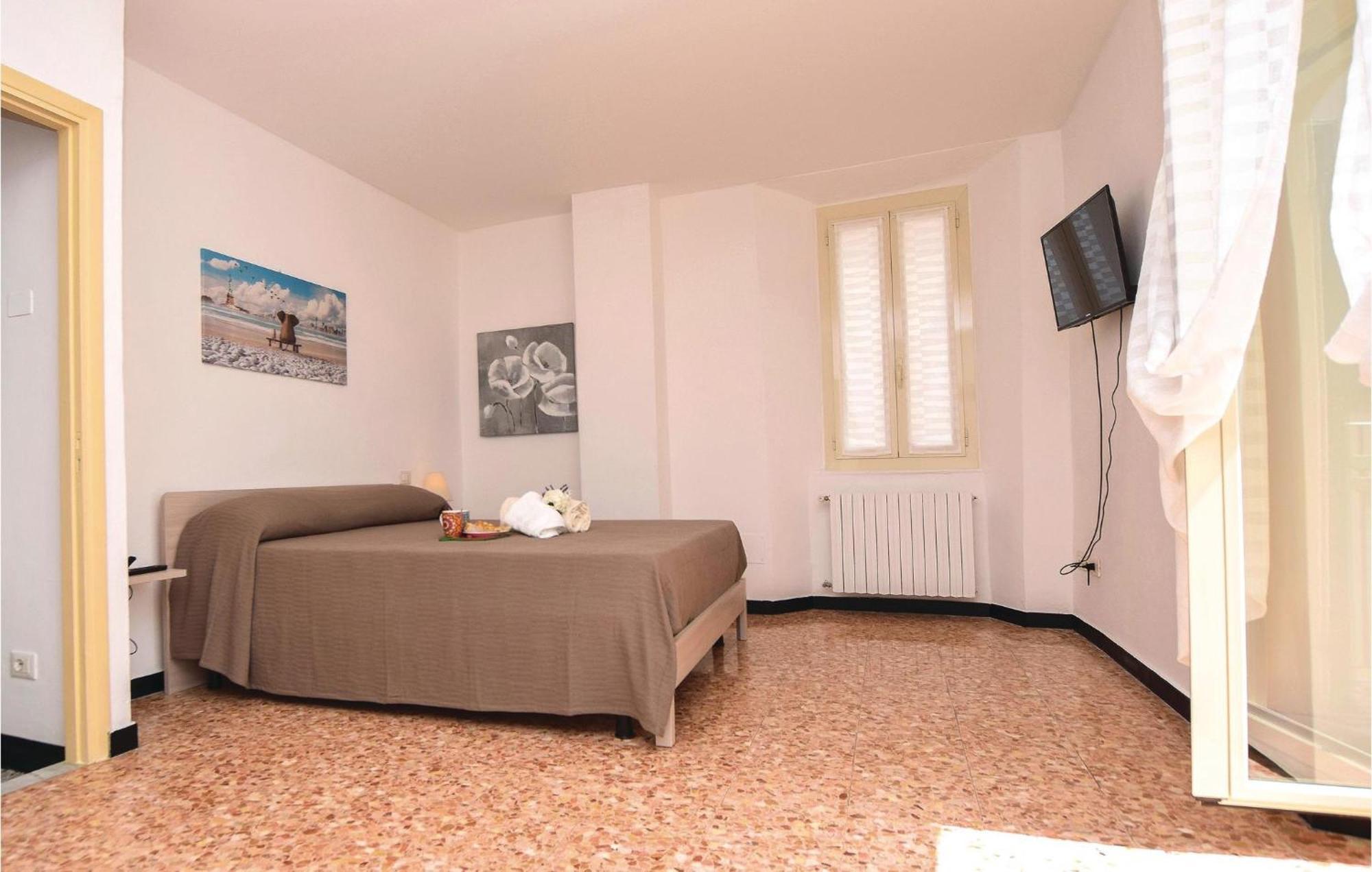 Amazing Apartment In Albenga With Wifi Extérieur photo